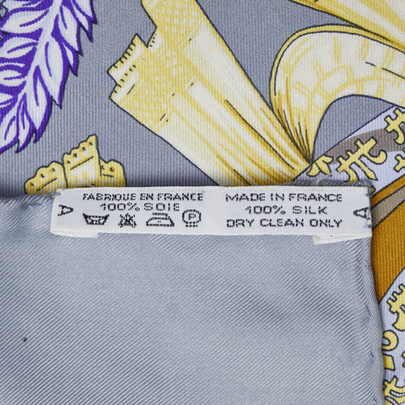 Authentic Hermes Carré Chapeau Silk Scarf - Picture 5 of 5